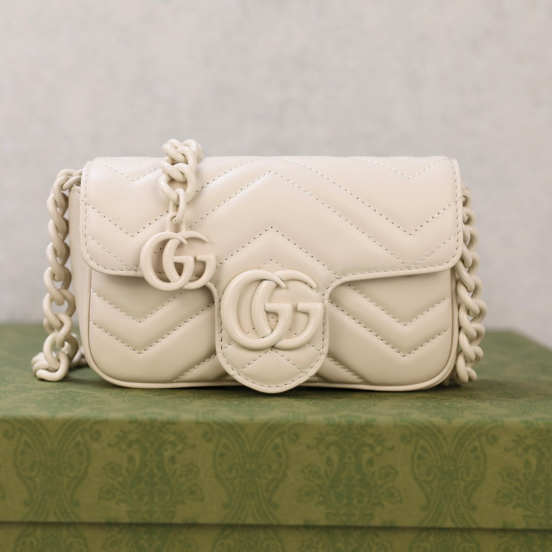 Gucci GG Marmont Macaron Nano Shoulder Bag – 699757