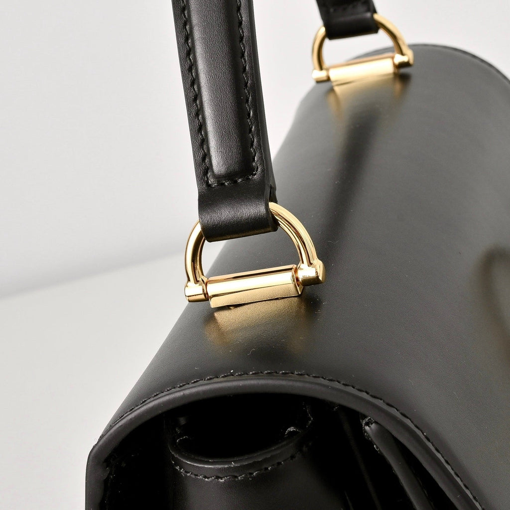 Gucci Sienna Top Handle Shoulder Bag – 855536