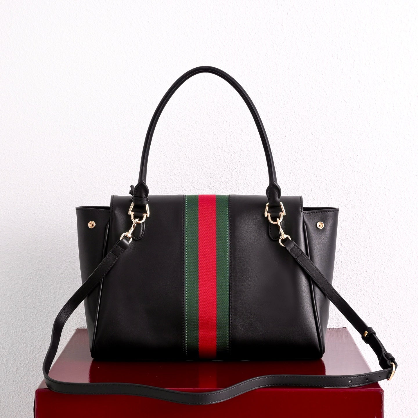 Gucci GG Paparazzo Medium Handbag – 875018