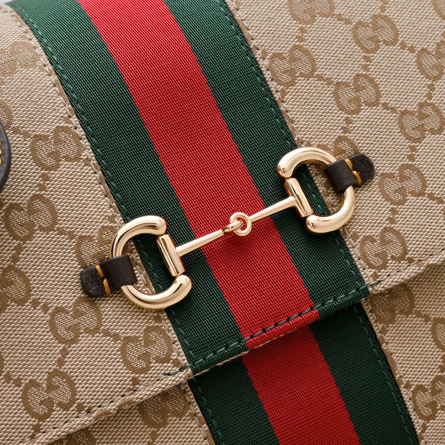 Gucci GG Paparazzo Medium Handbag – 875018