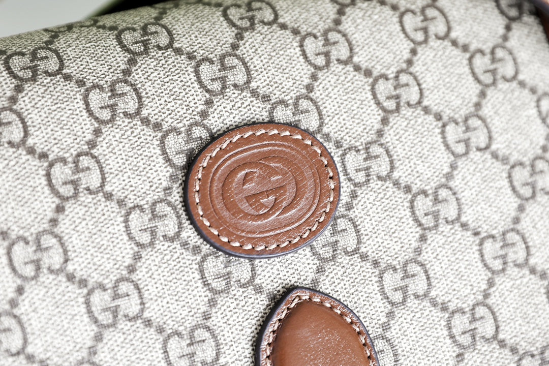 Gucci GG Retro Small Messenger Bag – 671620