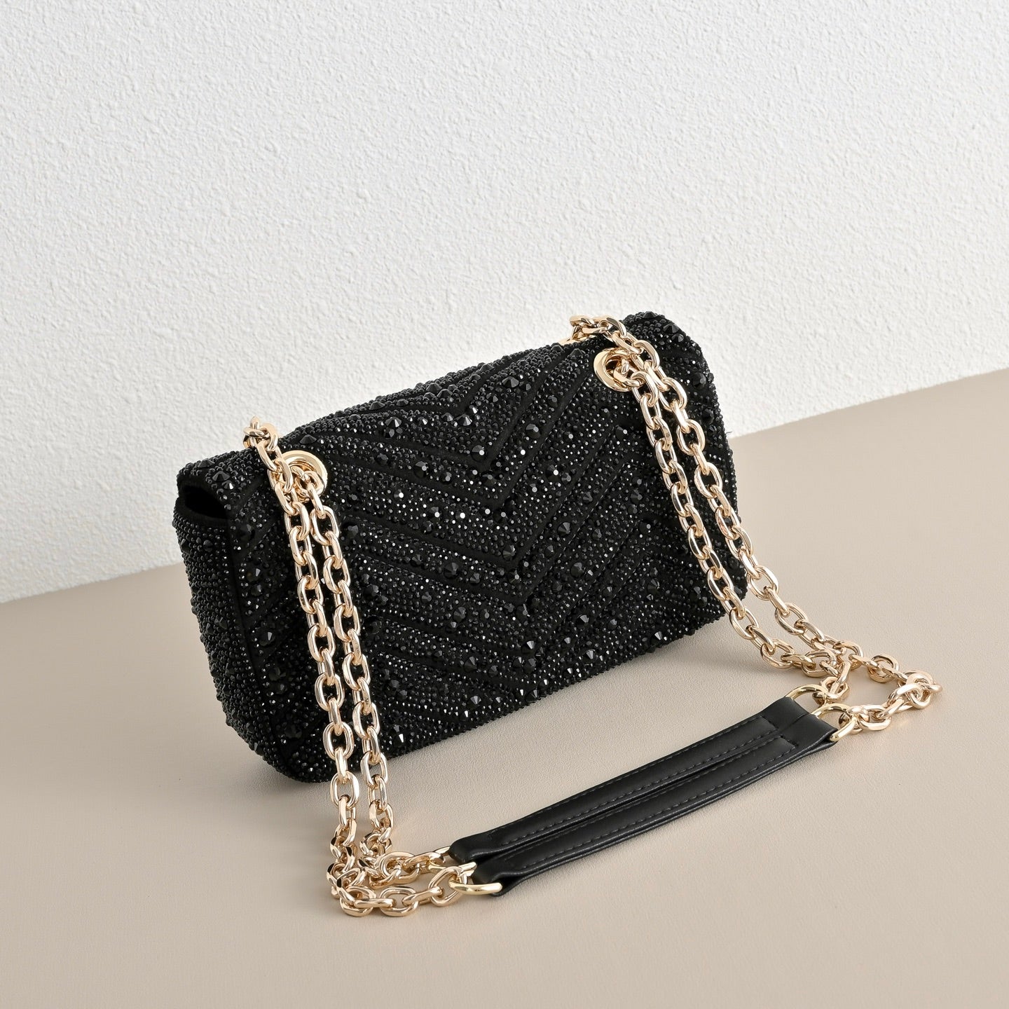 Gucci GG Marmont Crystal Shoulder Bag – 837280