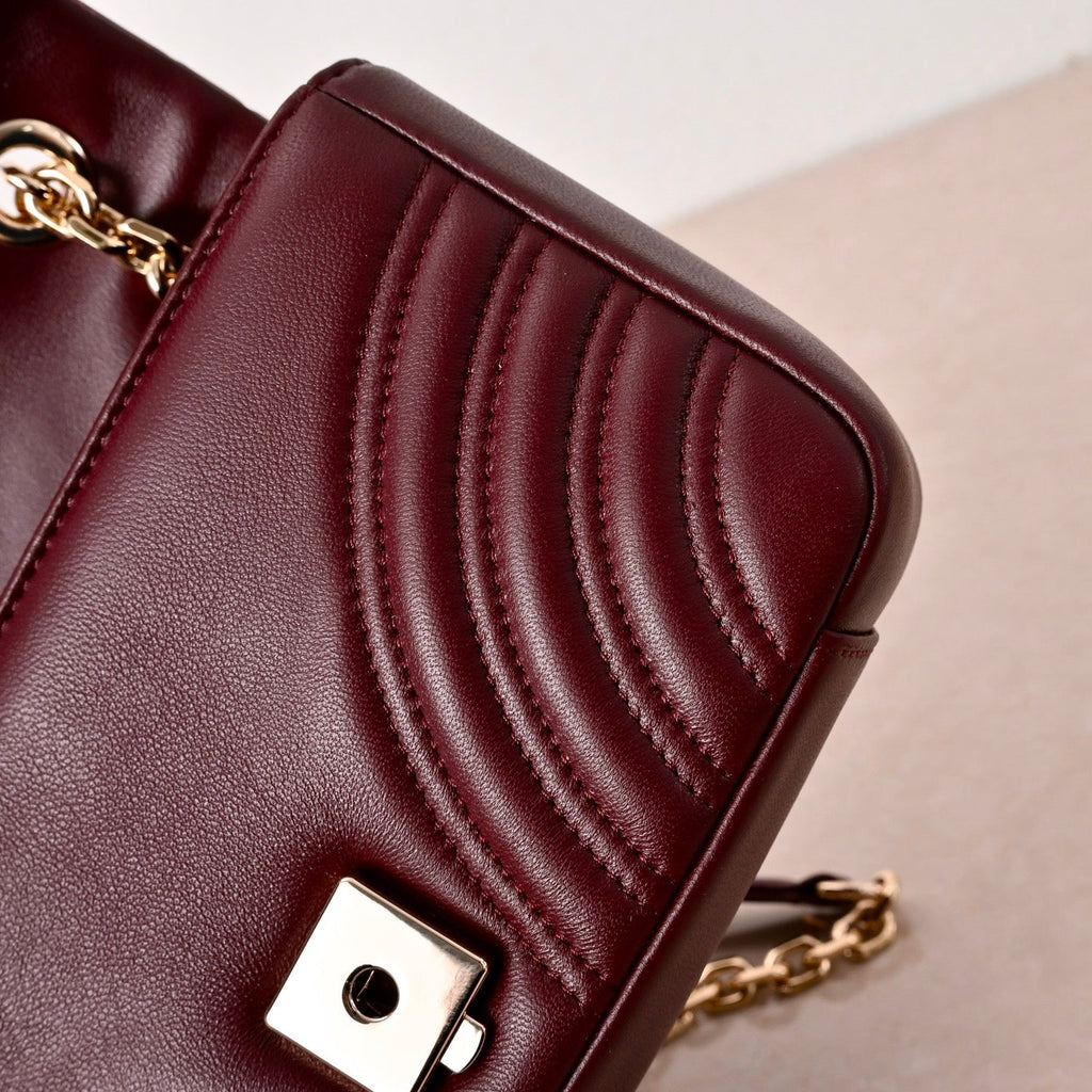 Gucci GG Marmont Crystal Shoulder Bag – 837280
