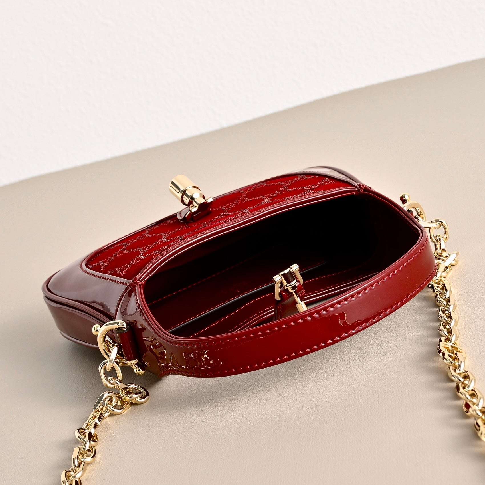 Gucci Jackie 1961 Velvet Shoulder Bag – 836684