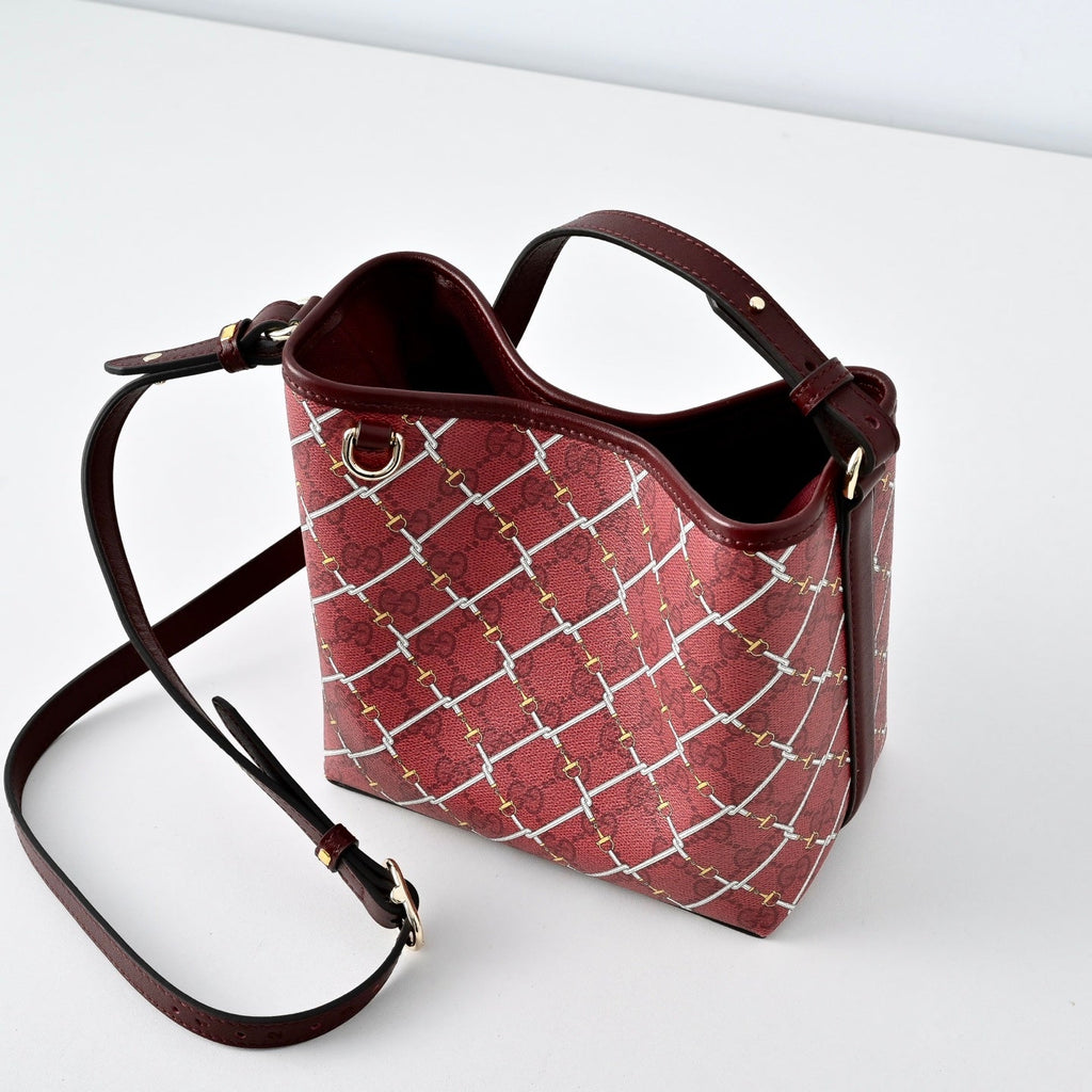 Gucci GG Emblem Bucket Bag – 815118