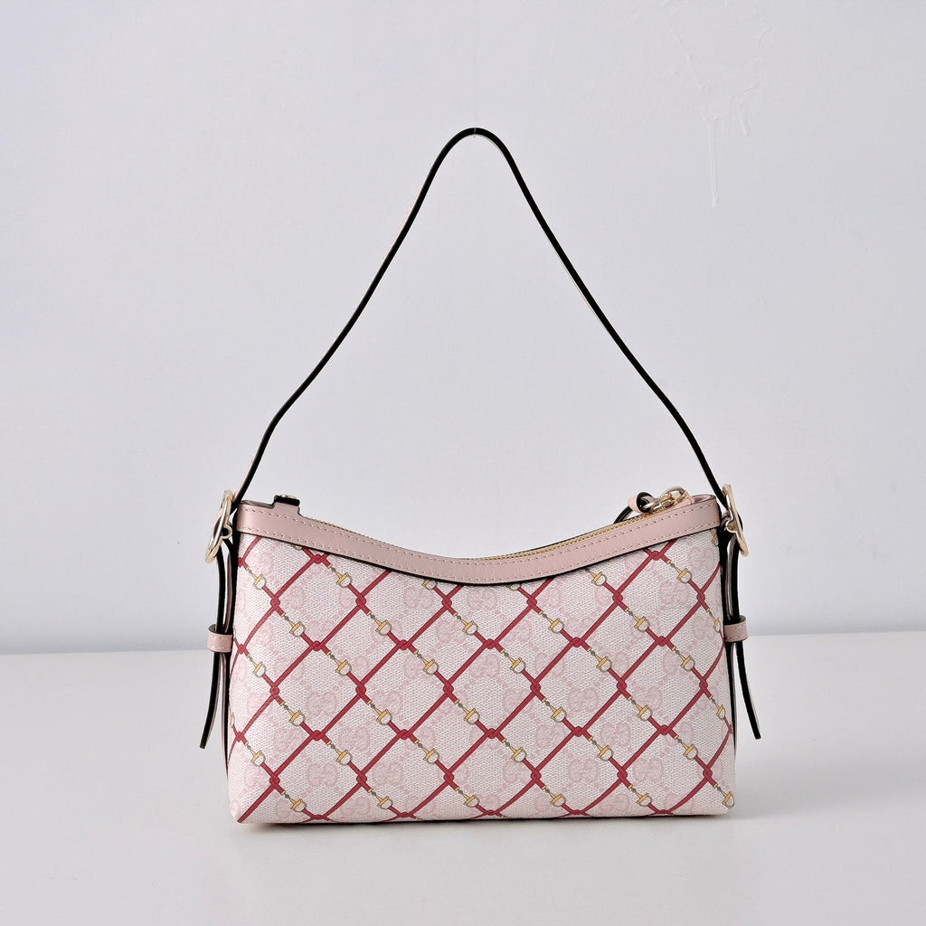 Gucci GG Emblem New Year Limited Shoulder Bag – 847450