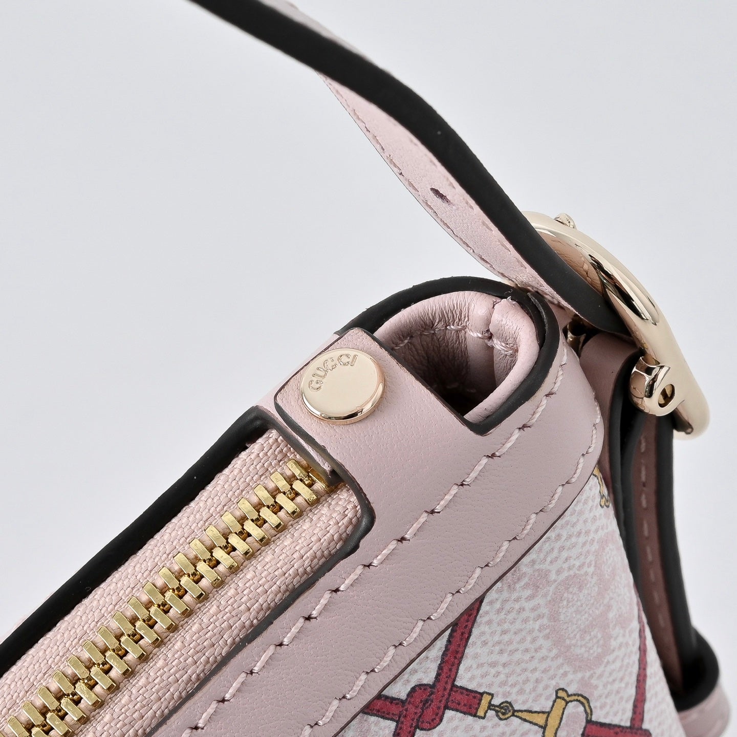 Gucci GG Emblem New Year Limited Shoulder Bag – 847450