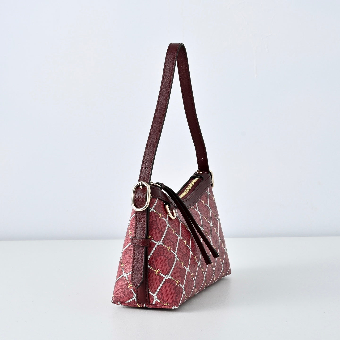Gucci GG Emblem New Year Limited Shoulder Bag – 847450