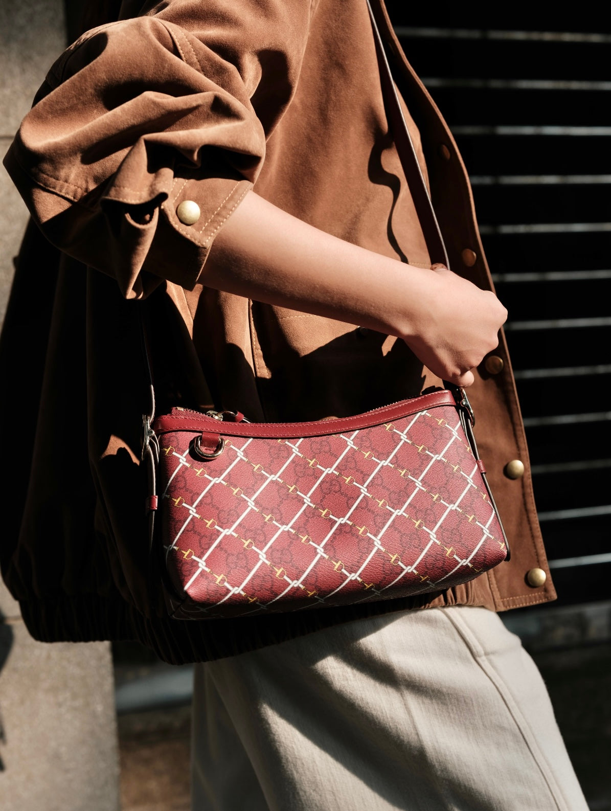 Gucci GG Emblem New Year Limited Shoulder Bag – 847450