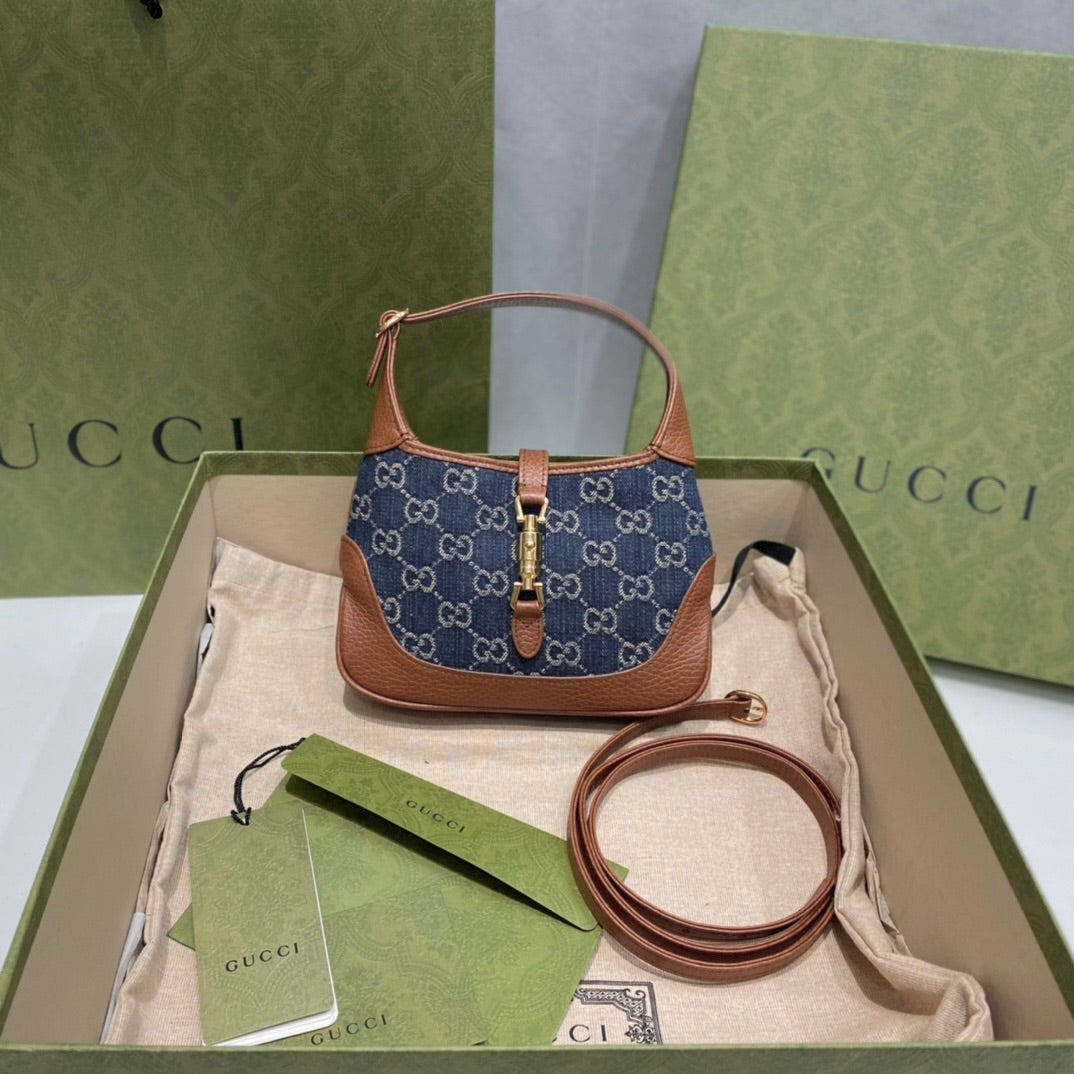 Gucci Jackie 1961 GG Canvas Shoulder Bag-637092