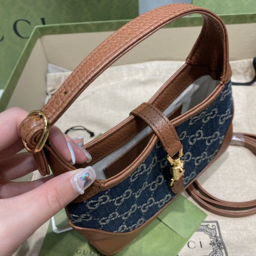 Gucci Jackie 1961 GG Canvas Shoulder Bag-637092
