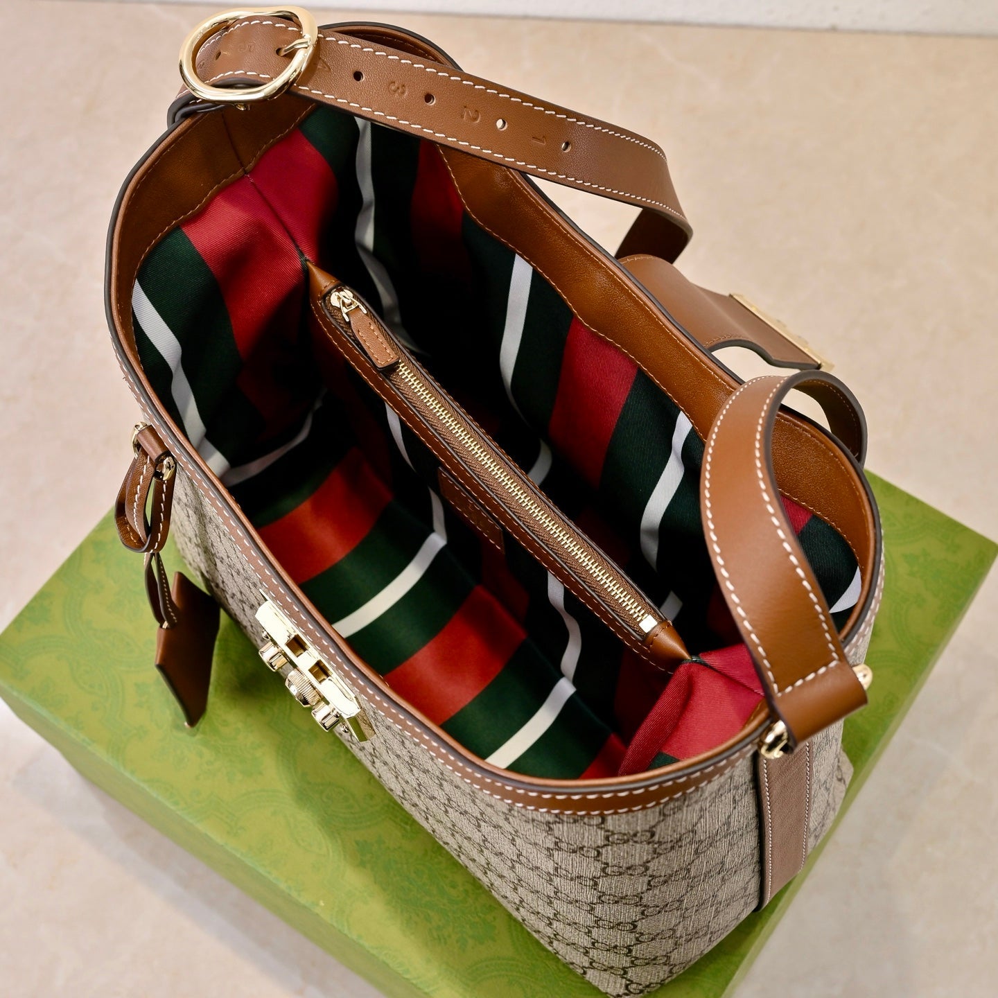 Gucci GG Padlock Shoulder Bag – 839021