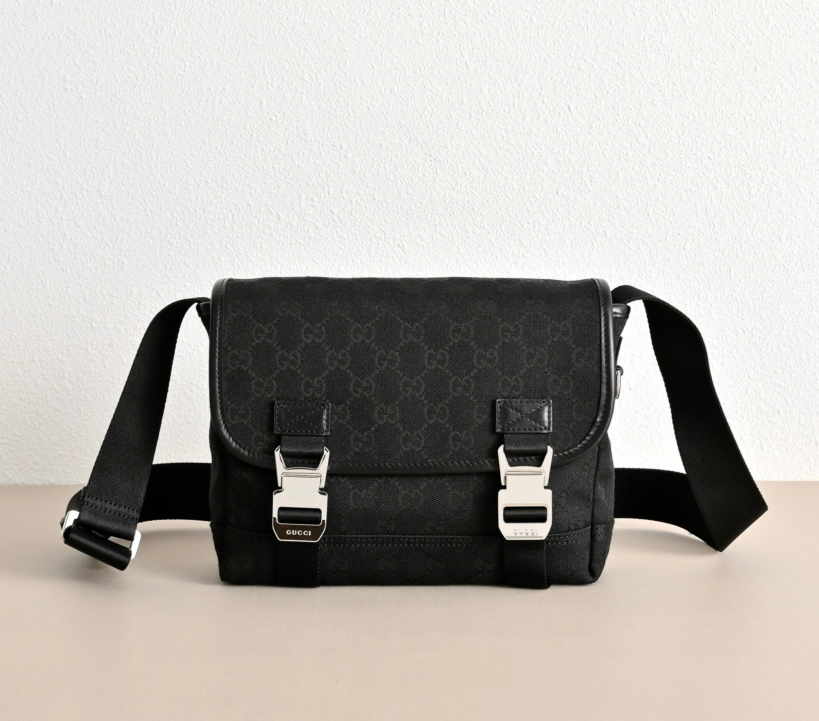 Gucci GG Canvas Small Crossbody Bag – 854745