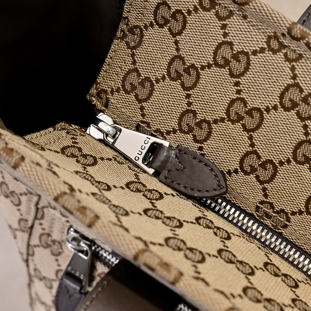 Gucci GG Canvas Medium Tote Bag – 834796