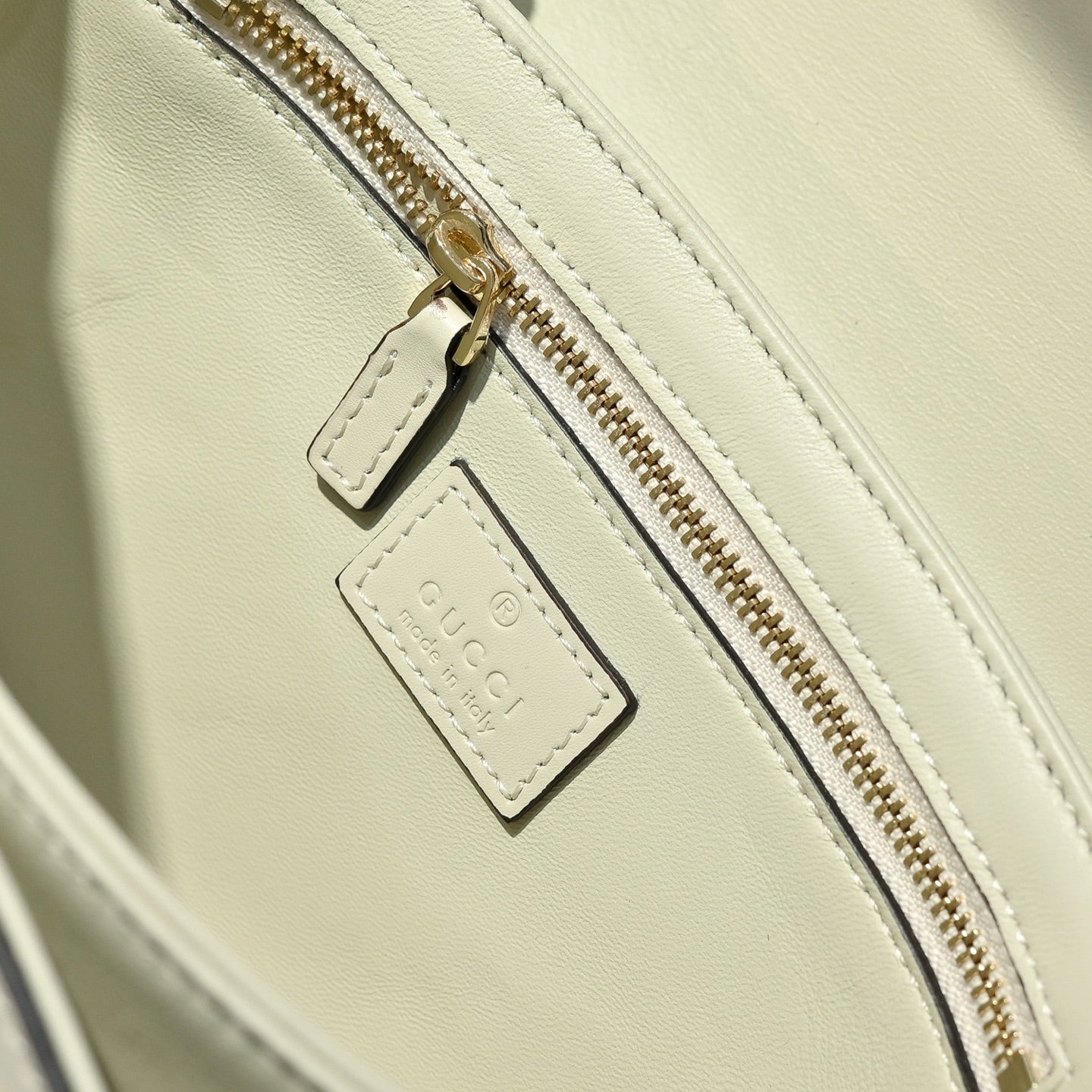 Gucci Sienna Shoulder Bag – 846705